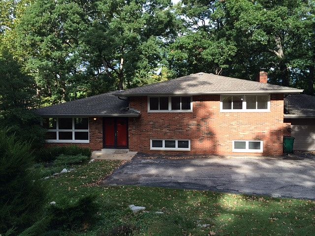 Front Elevation w/2 Car Garage