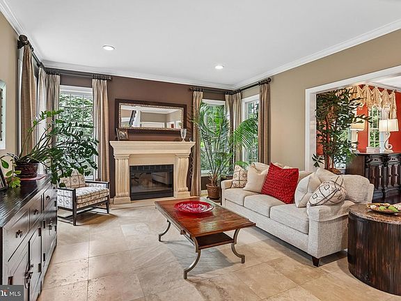 4th image of 21 Brookwood Rd