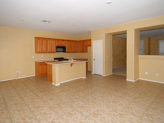 3rd image of 40909 N Crockett Trl