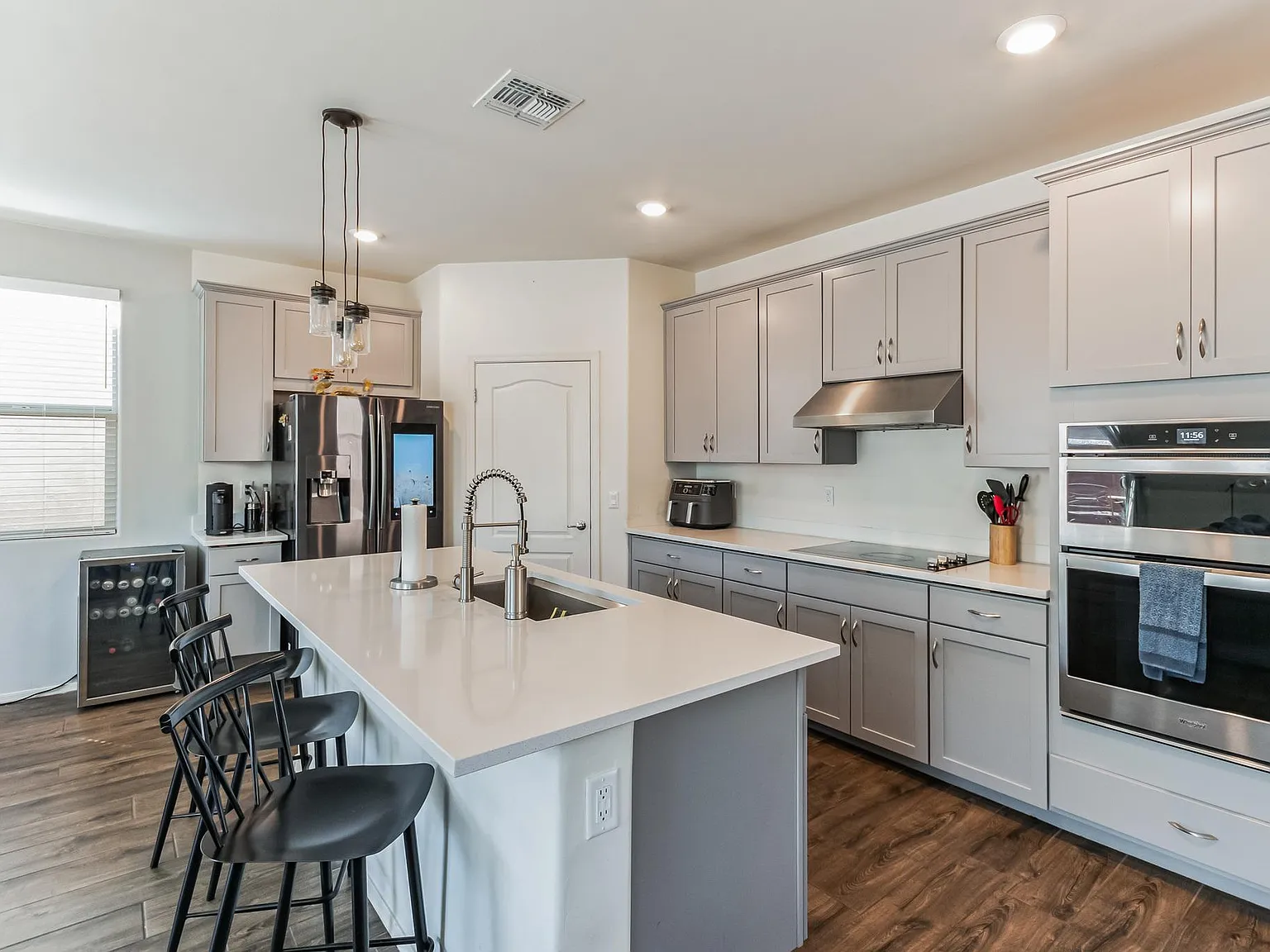 5 bed, 2467 sqft, $2,800 — Photo 4