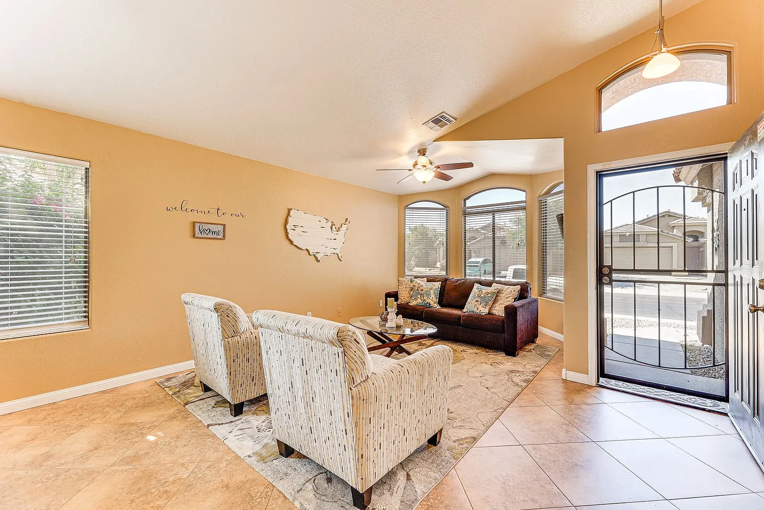 3 bed, 2.0 bath, 1689 sqft, $2,698 — Photo 1