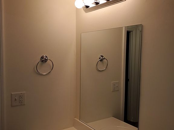 2nd image of 312 Crescent Dr APT A4