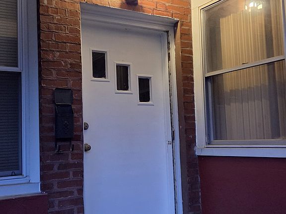 2nd image of 59 Lexington Ave #B