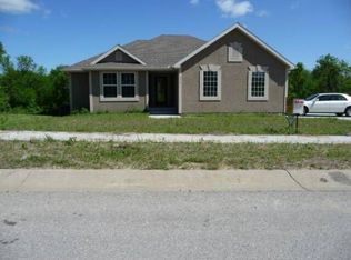 973 E Market St, Warrensburg, MO 64093