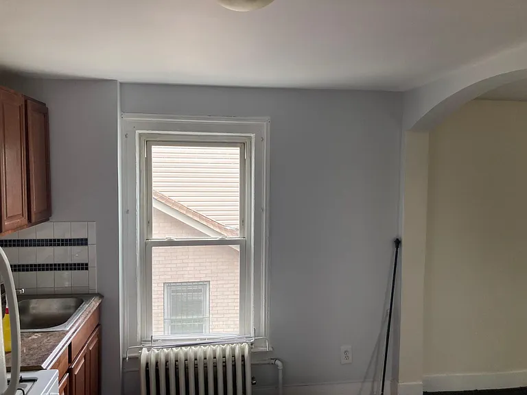 618 Madison Ave #8 — Photo 6