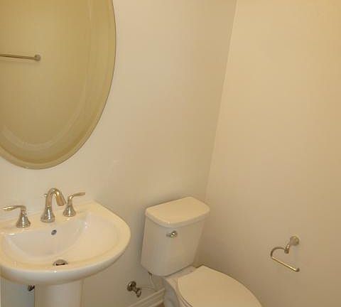 4th image of 14442 Mountain Ave