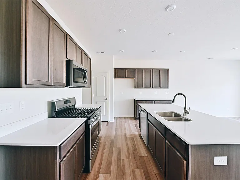 14246 Bay Willow Dr — Photo 31