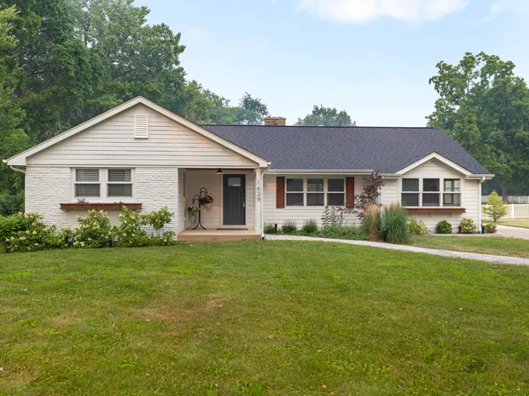 1629 N Summit St, Wheaton, IL 60187