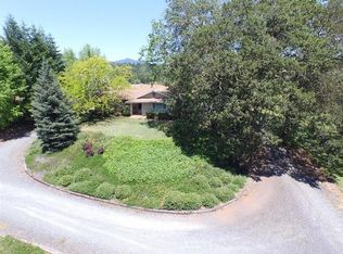 140 Bartlett Ln, Grants Pass, OR 97527