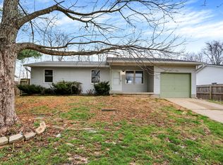401 W Iroquois Dr, Ellettsville, IN