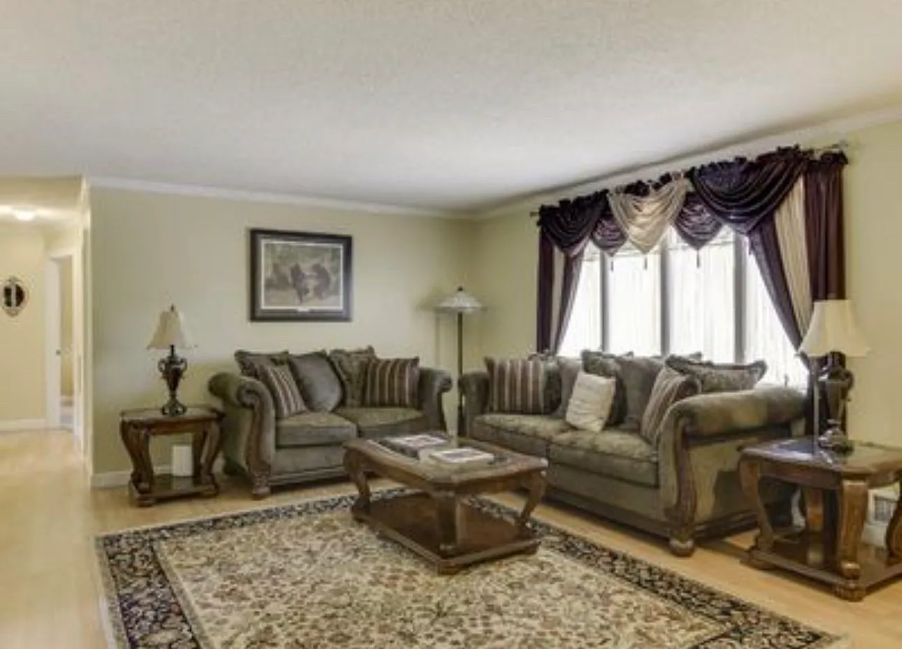 5 bed, 3357 sqft, $2,795 — Photo 3