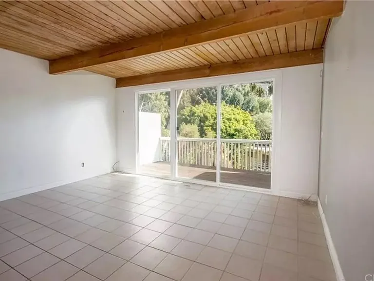 871 Park Ave — Photo 56