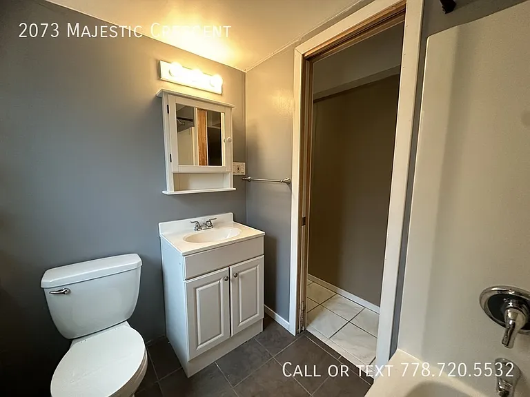 2073 Majestic Cres — Photo 23