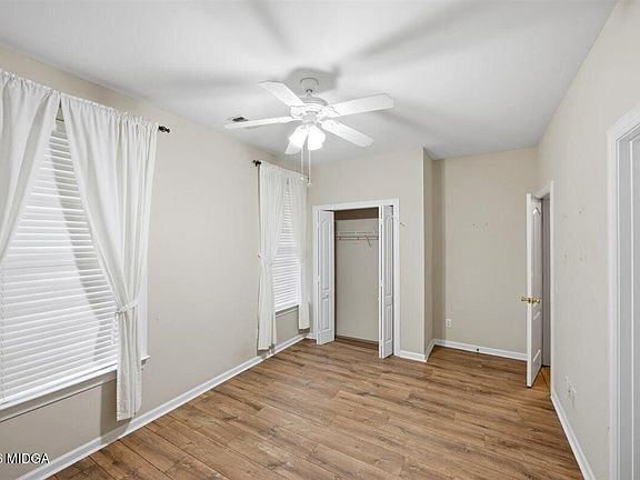 5th image of 102 Fairways Ct