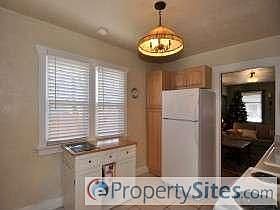 5th image of 373 Ramona Ave