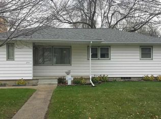 2711 Crestline Ave, Waterloo, IA 50702