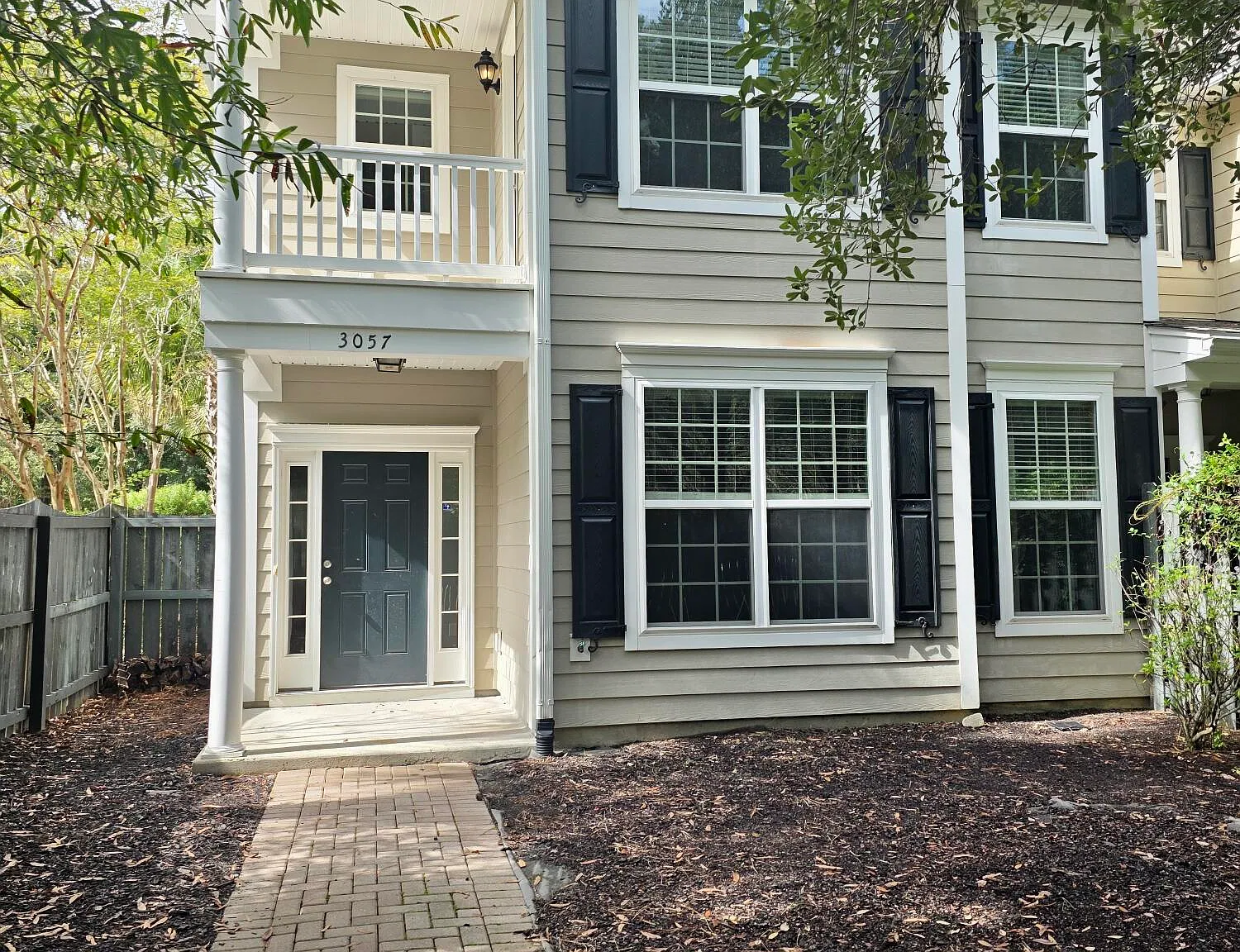 4 bed, 3.5 bath, 1900 sqft, $3,100 — Photo 1