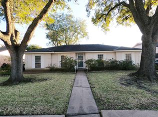 9023 Sandstone St, Houston, TX 77036