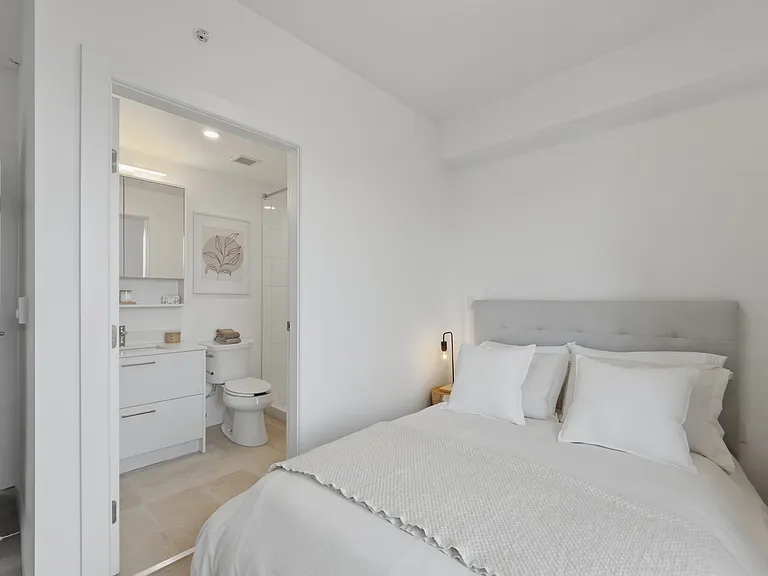 2511 Carolina St — Photo 13