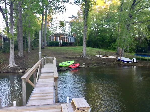 141 Beechcreek Cir, Lexington, SC 29072