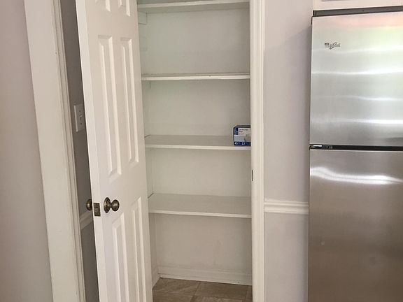 Kitchen pantry