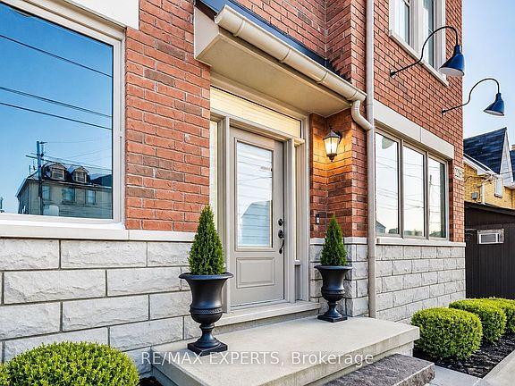 2nd image of 2285 Major Mackenzie Dr W