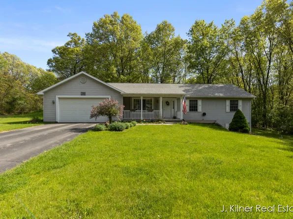 13980 Rolling Creek Dr, Lowell, MI 49331