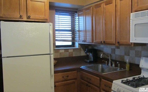 5th image of 80 Lincoln Ave