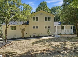 8 Overlook Ct, Greenville, SC 29609