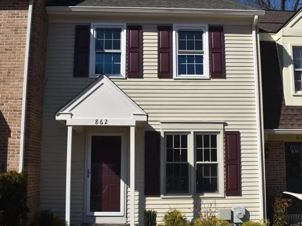 862 Stockbridge Dr, Hockessin, DE 19707