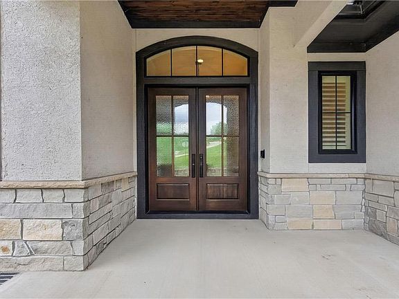 5th image of 4761 NW Canyon Rd