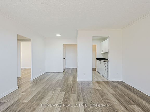 4th image of 2204 Dufferin St #202