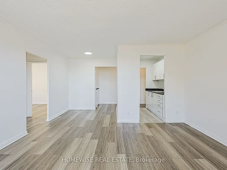 2204 Dufferin St #202 — Photo 4