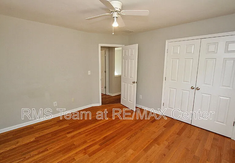 5057 Bethpage Dr — Photo 30