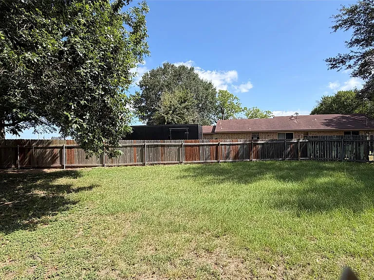 1410 S Circle St — Photo 17