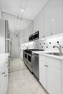 Sold by Corcoran | media 7
