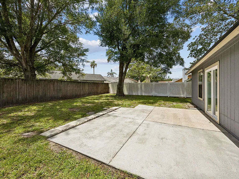 8362 Rockridge Dr — Photo 22