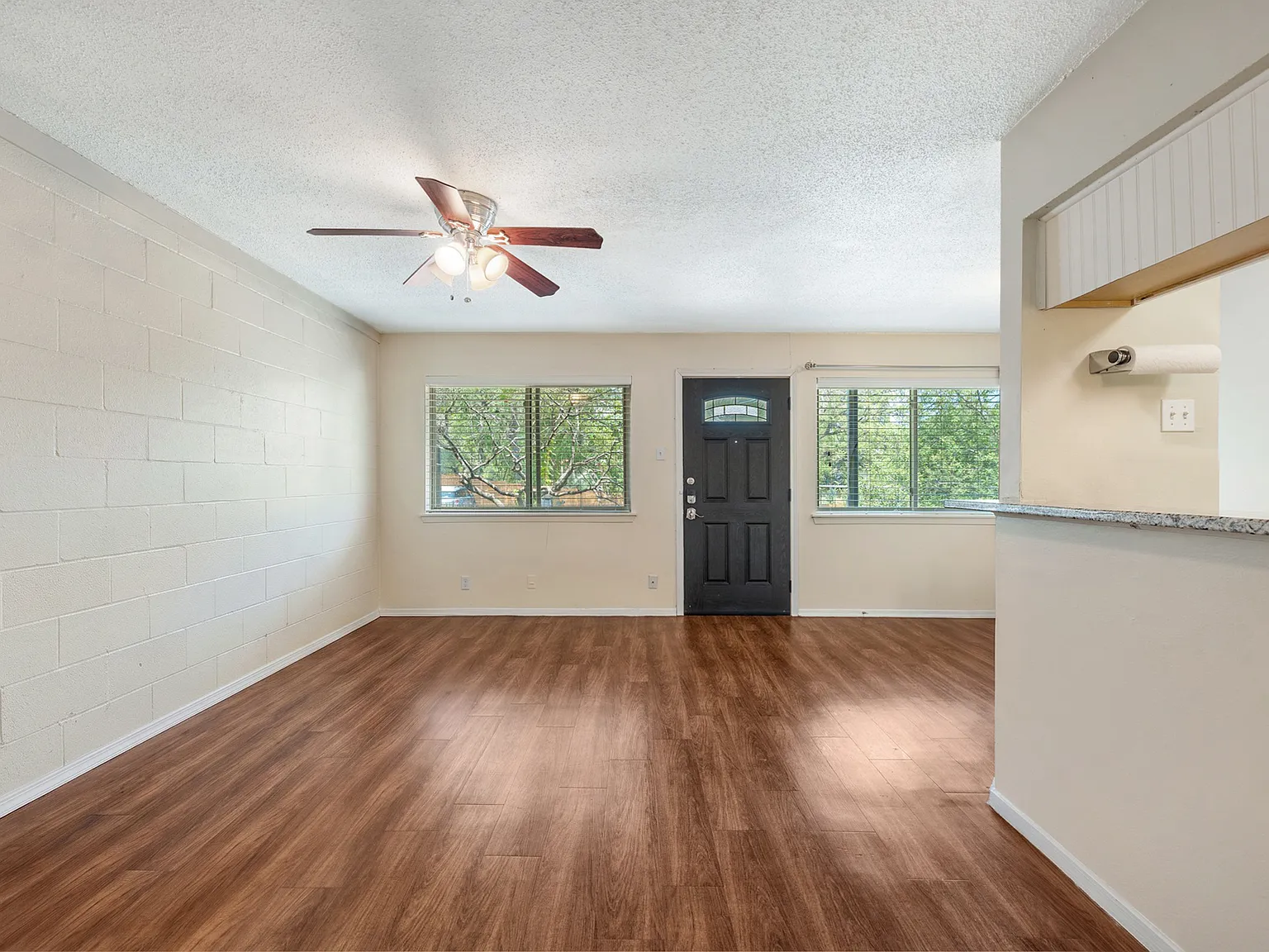 1 bed, 660 sqft, $1,350 — Photo 2