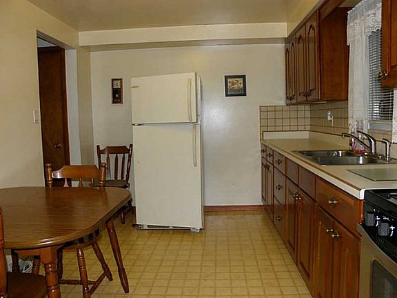 4th image of 2918 Kennedy Heights Dr