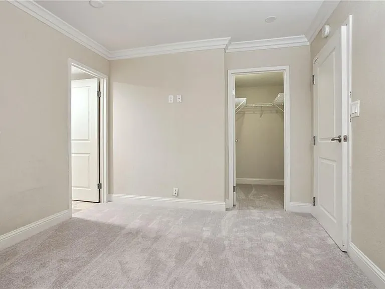 700 E 8th St #5B — Photo 11