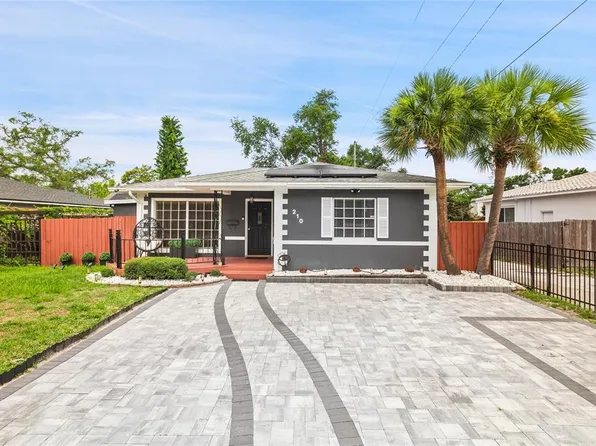 210 49th St N, Saint Petersburg, FL 33710