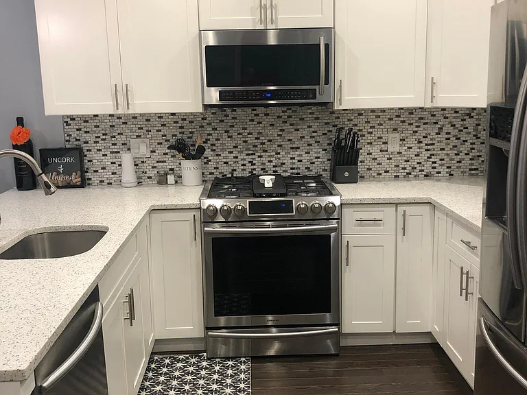 850 Newark Ave — Photo 3