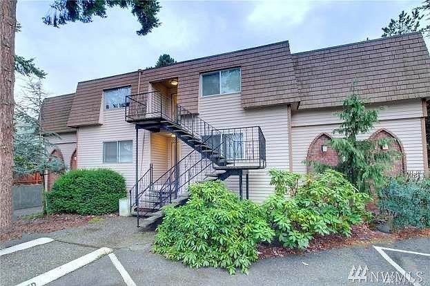 2nd image of 7217 NE 175th St Unit 106