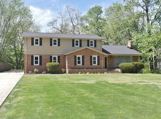 2910 Lee Rd, Shaker Heights, OH 44120