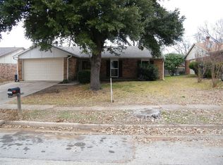 7437 Tunbridge Dr, North Richland Hills, TX 76182