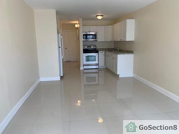 3rd image of 1511 NE 117th St #3
