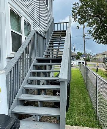 2nd image of 2603 Marengo St #B