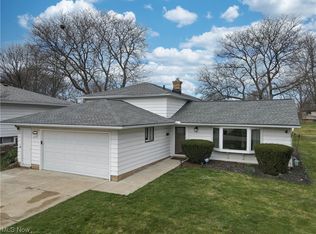 3104 Arrow Ln, Parma, OH