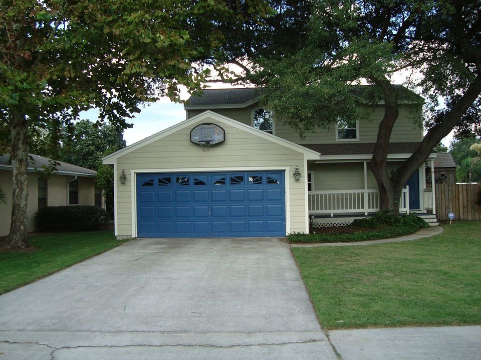 1st image of 11001 Forest Hills Dr