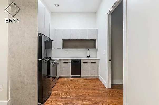 Rented by ERNY LLC | media 3